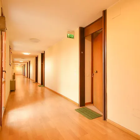 Welc-om Portello Stylish Free Parking Apartament *